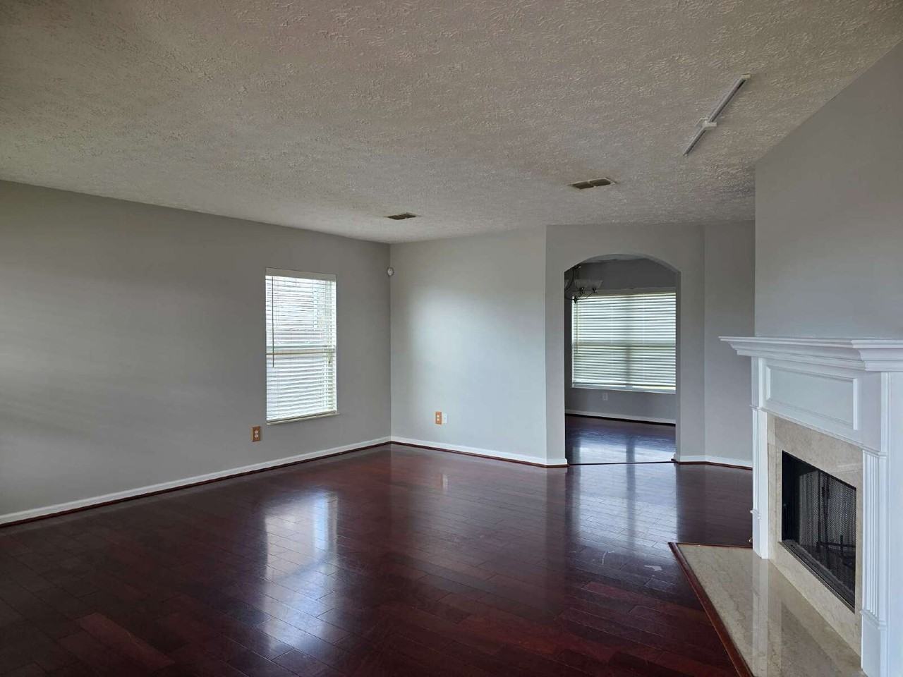 1125 Pawnee Trl - Photo 4 of 30