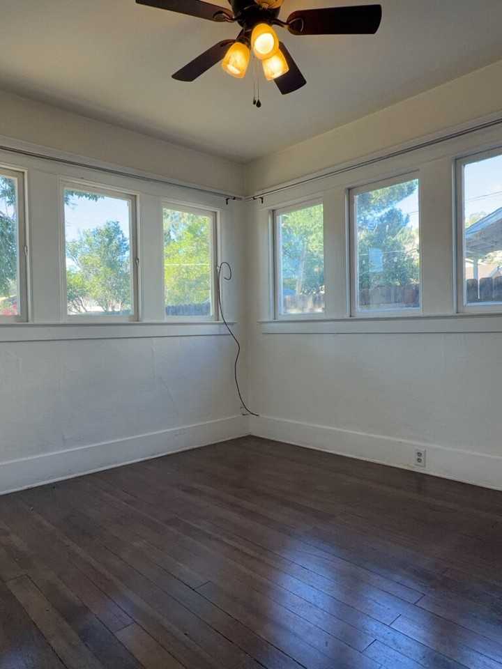 4444 9th St - Photo 6 of 10