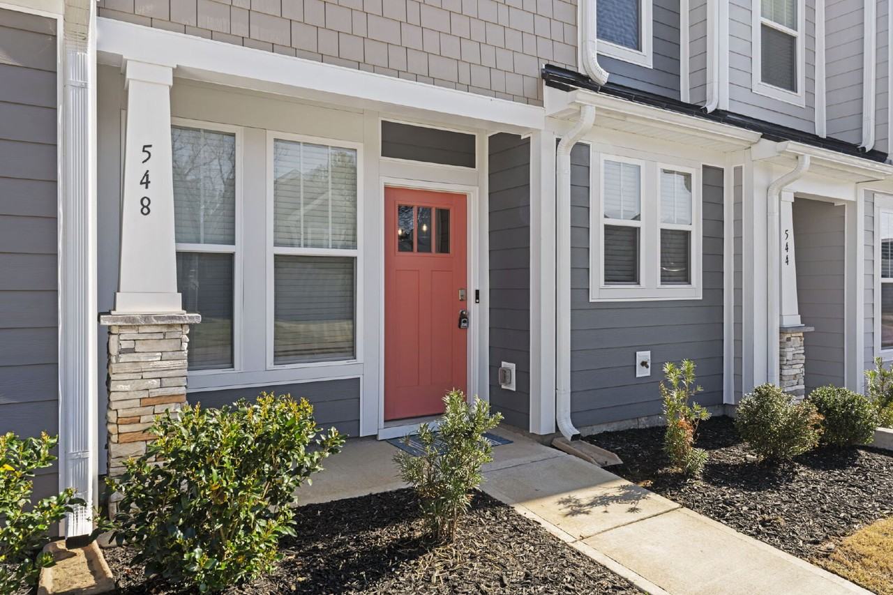 548 Mill Park Way - Photo 2 of 35