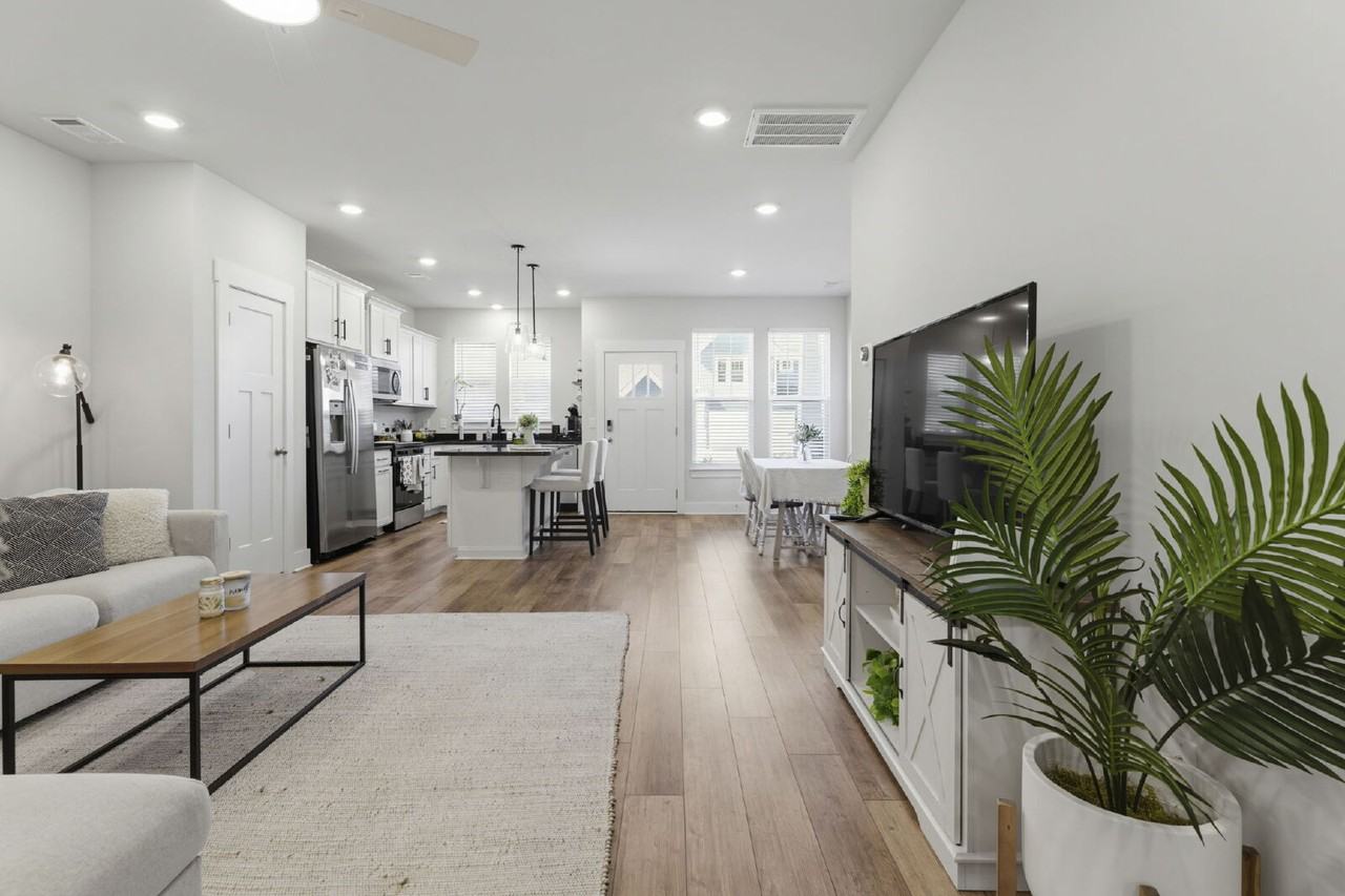 548 Mill Park Way - Photo 4 of 35