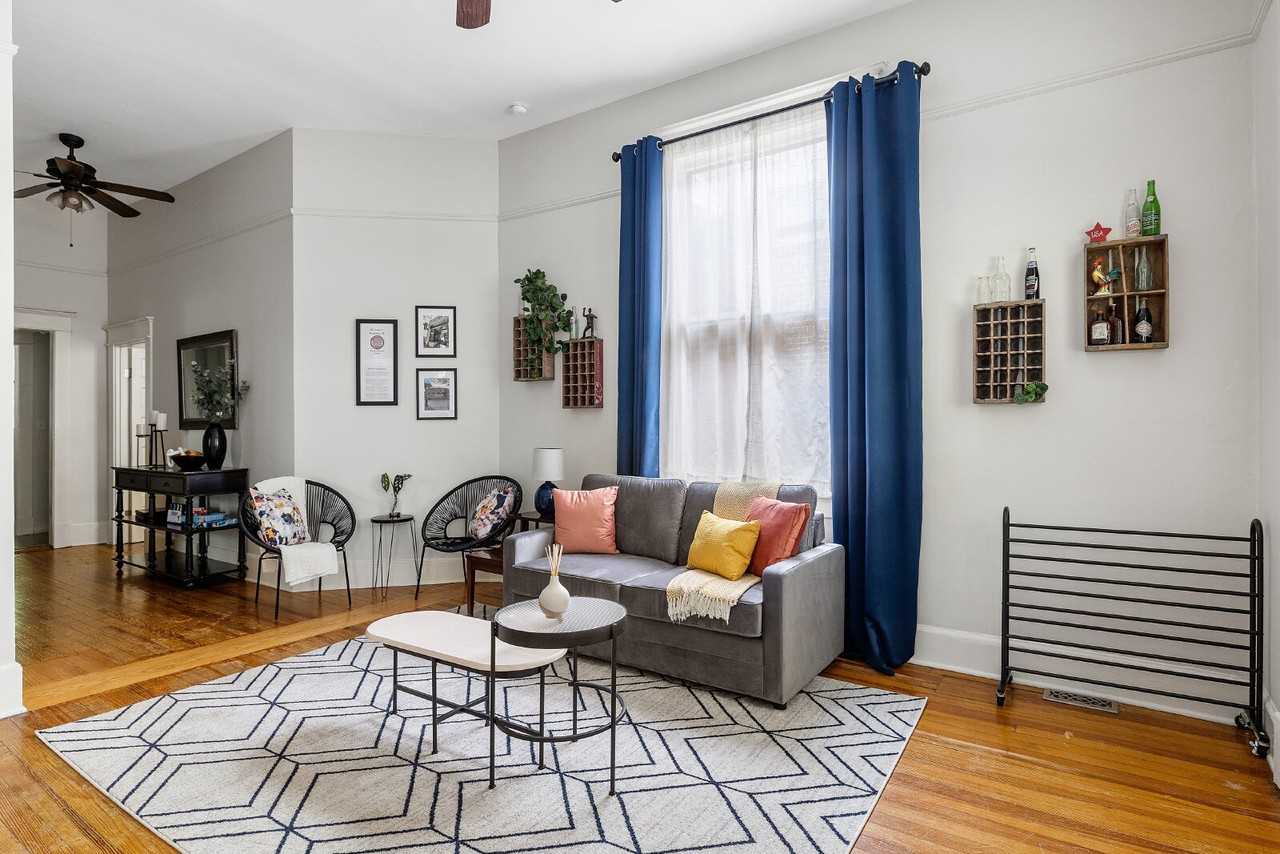 921 Laurens St - Photo 5 of 38