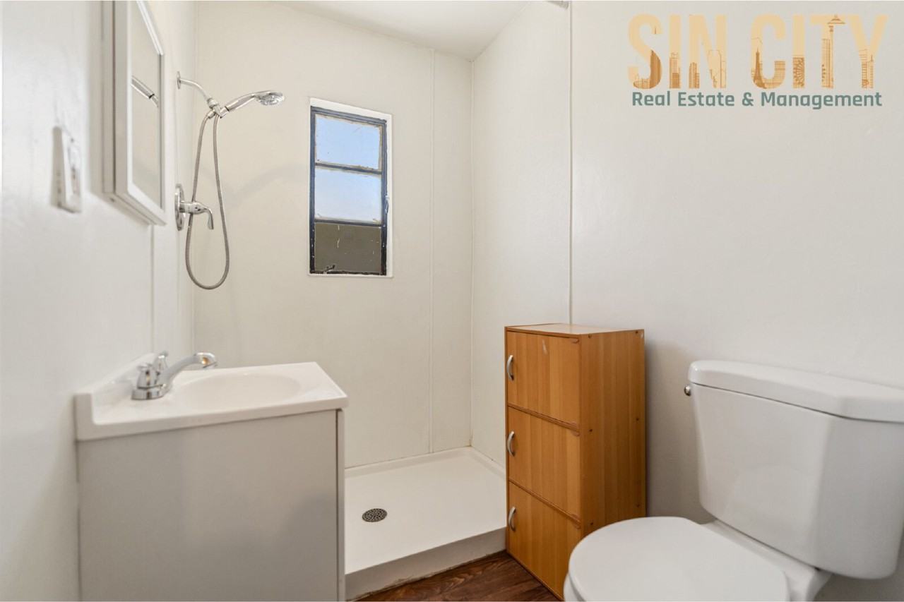 1017 E Bonneville Ave - Photo 7 of 10