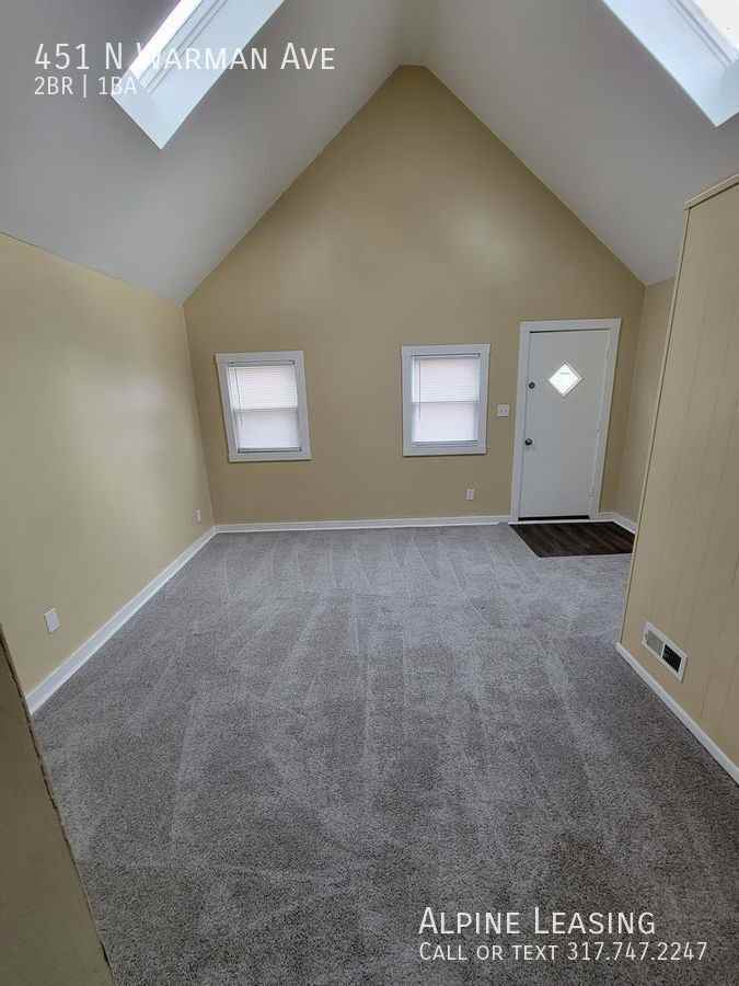 451 N Warman Ave - Photo 4 of 4