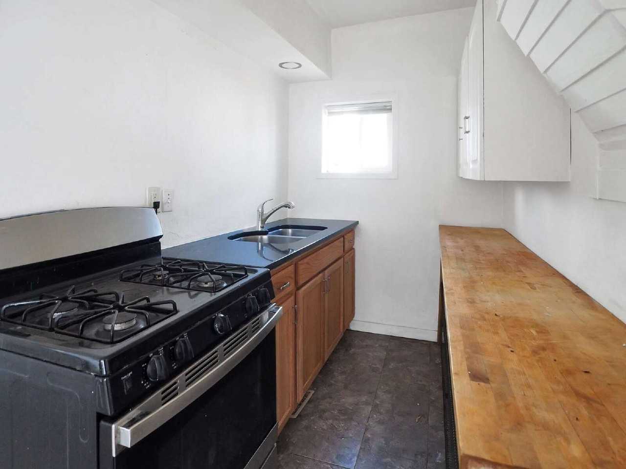 690 York Ave #1 - Photo 7 of 14