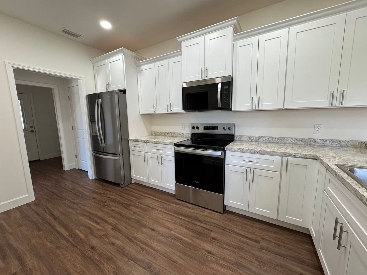 207 Sw Rose Pointe Pl - Photo 4 of 13