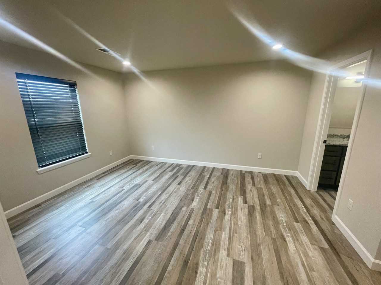214 New Oak Dr #12 - Photo 2 of 27