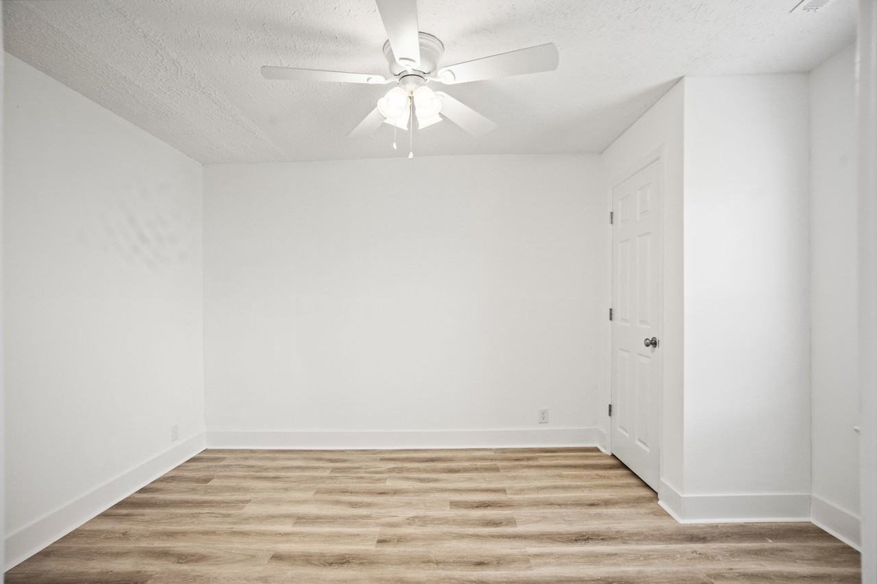 7230 Highwayeast - Photo 7 of 30