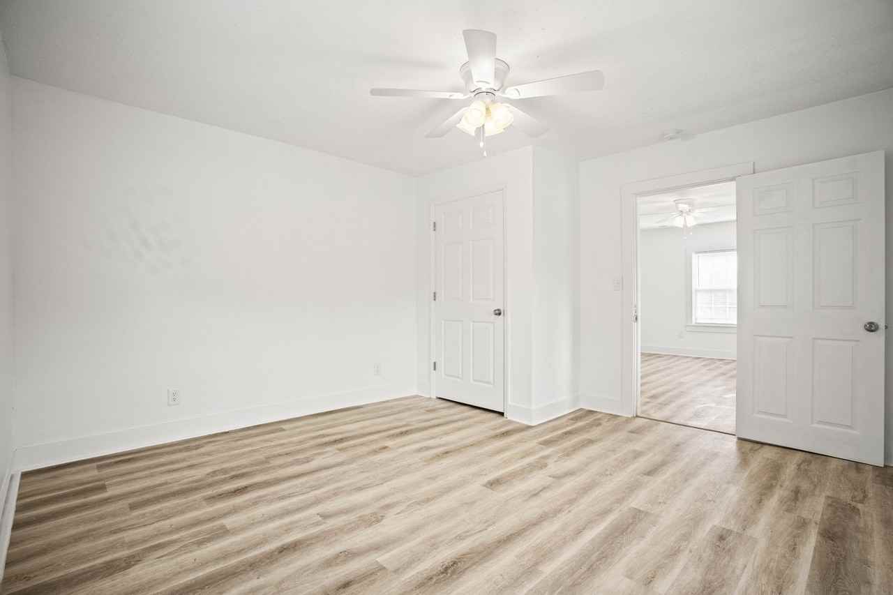 7230 Highwayeast - Photo 4 of 30