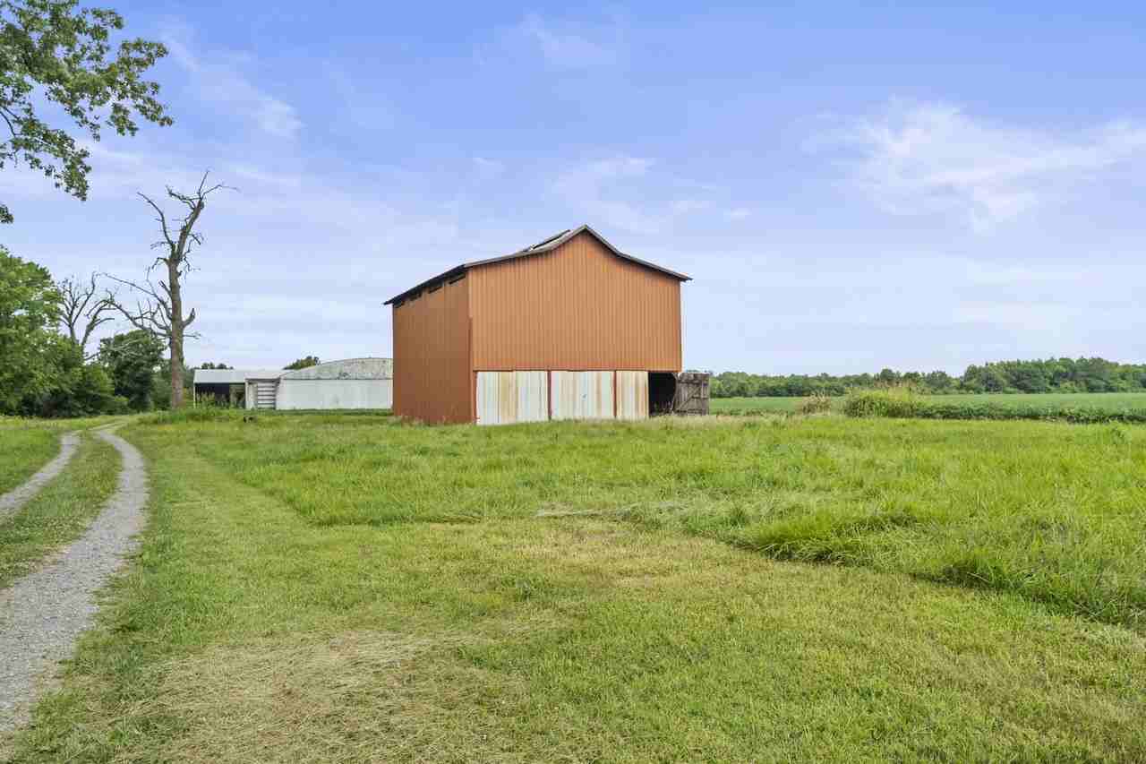 7230 Highwayeast - Photo 7 of 30