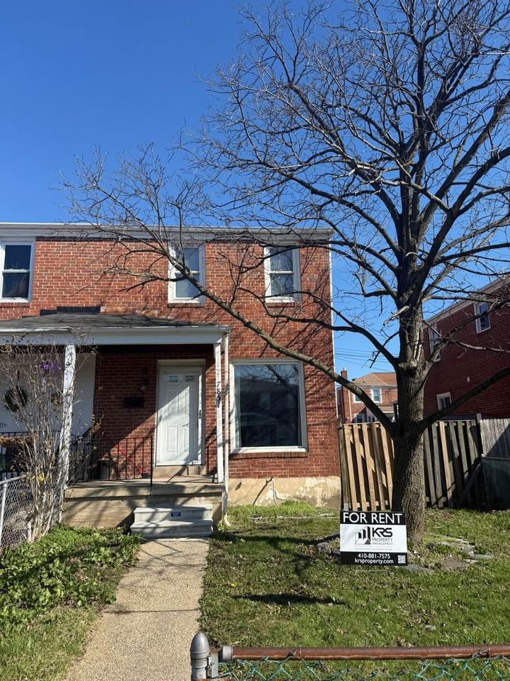 7851 Saint Fabian Ln - Photo 3 of 15