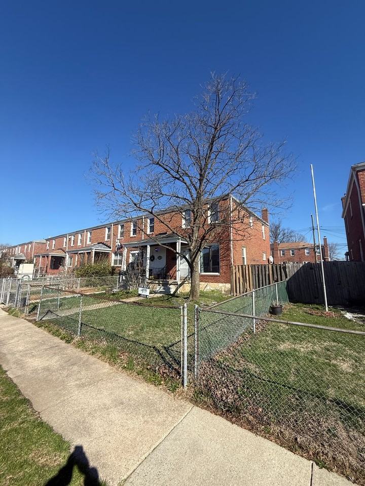 7851 Saint Fabian Ln - Photo 2 of 15