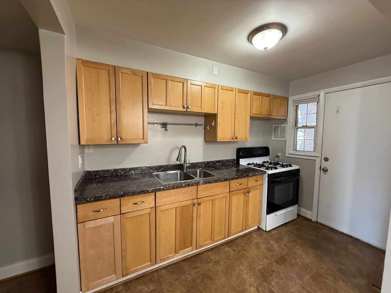 7851 Saint Fabian Ln - Photo 6 of 15