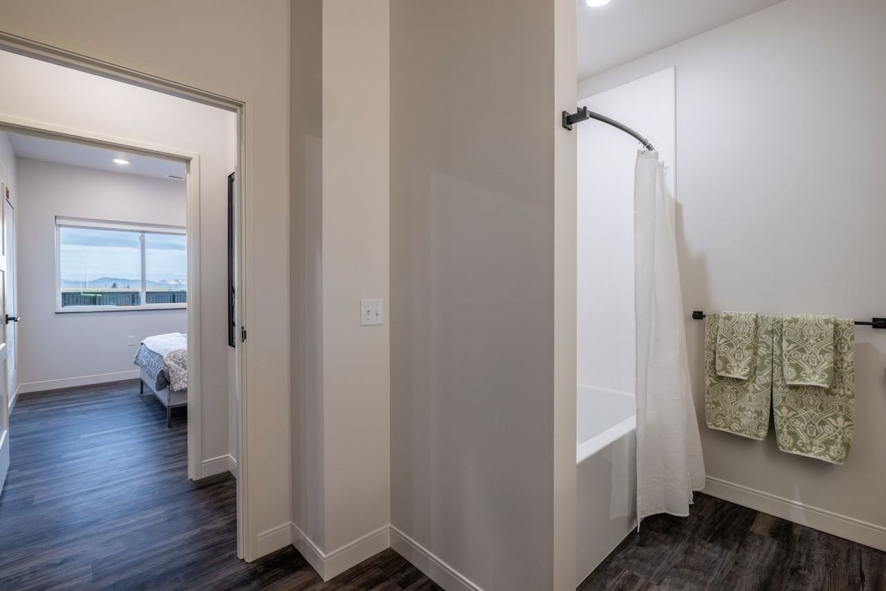 Confluence Apartments - Photo 5 of 10