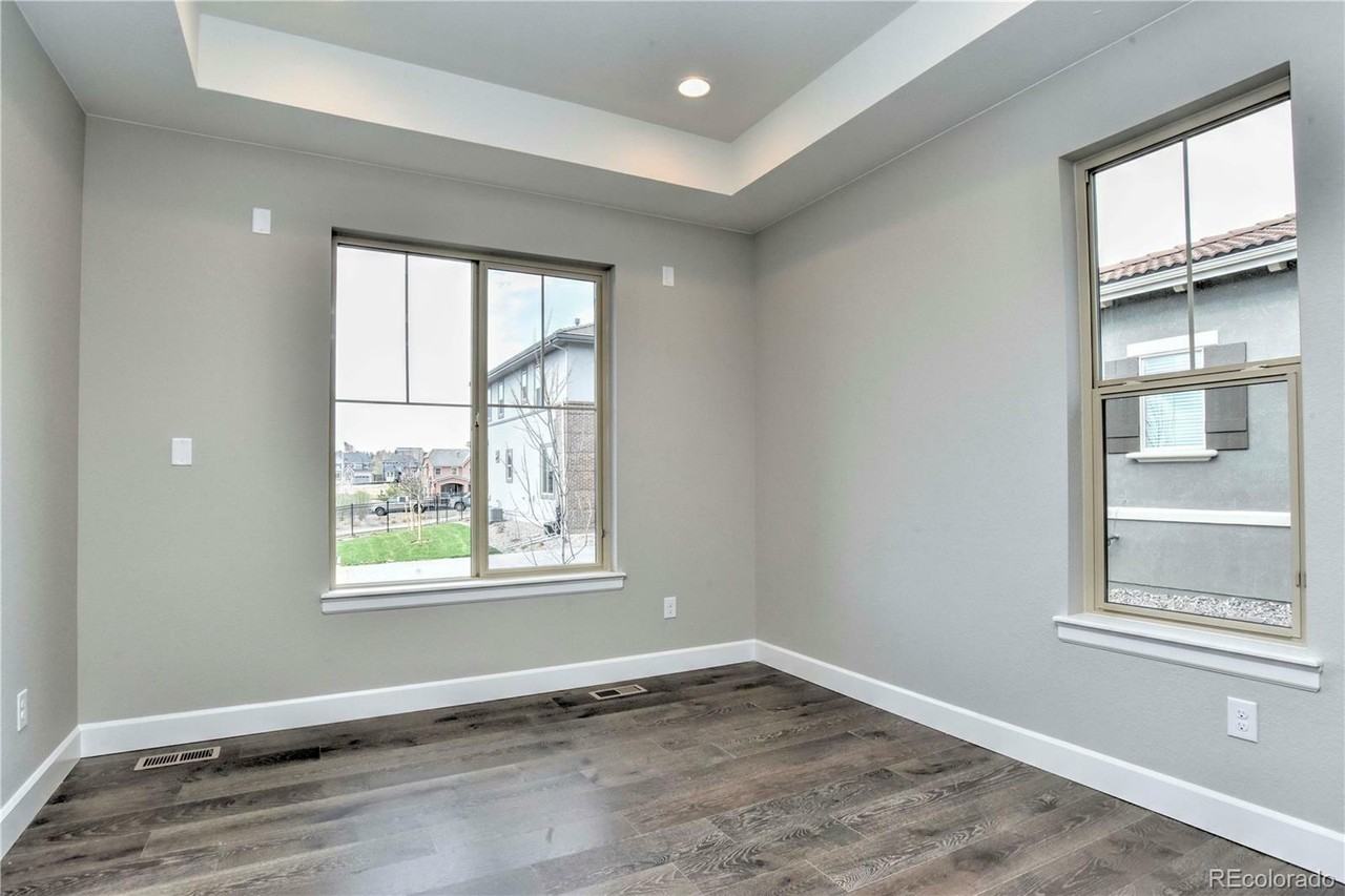 6040 S Olive Ct - Photo 6 of 27