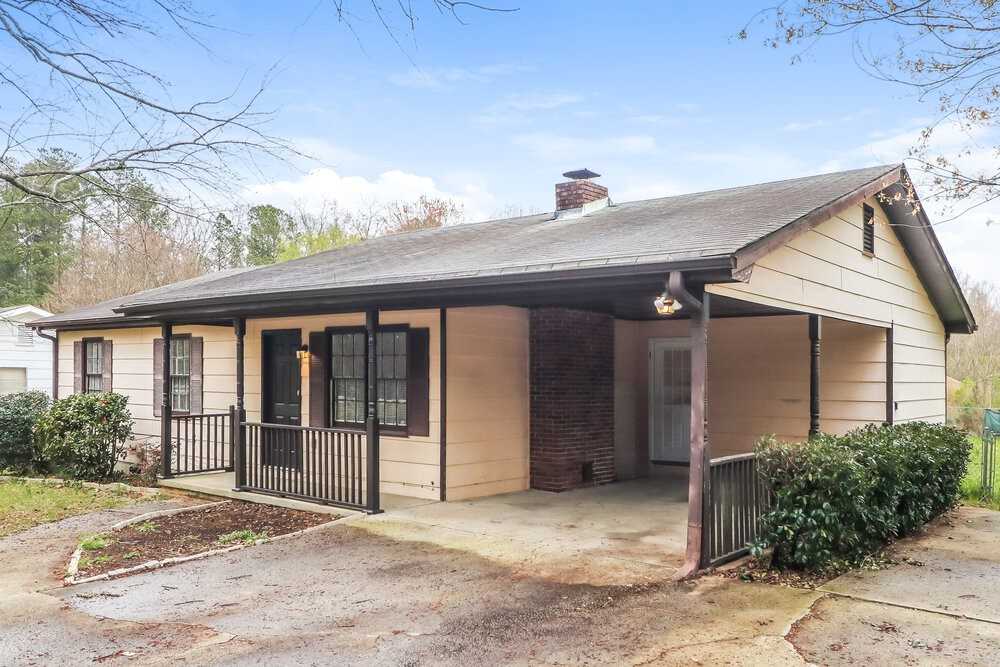 1676 Grayson Pkwy - Photo 3 of 16