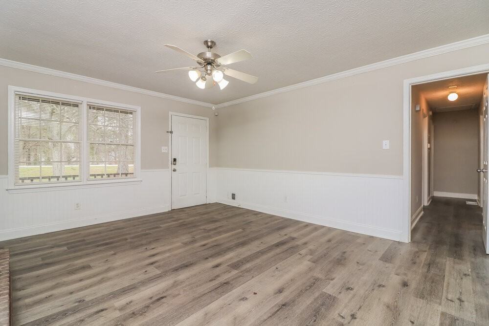 1676 Grayson Pkwy - Photo 5 of 16