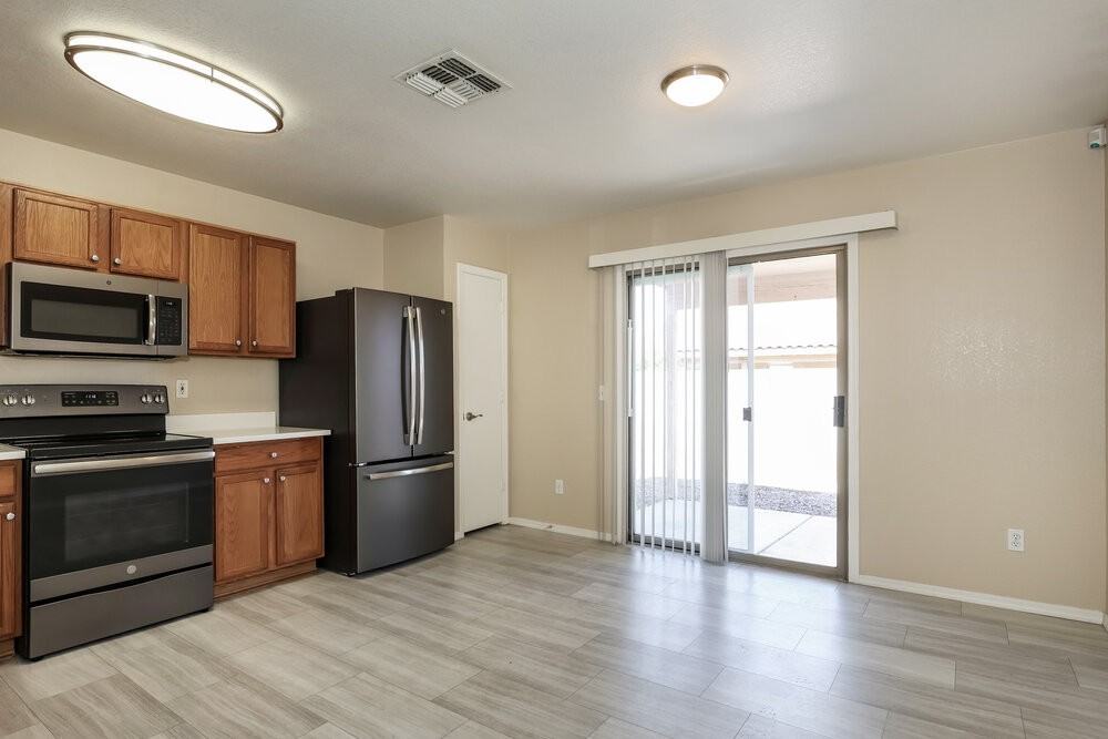 3042 W Casino Ave - Photo 7 of 16