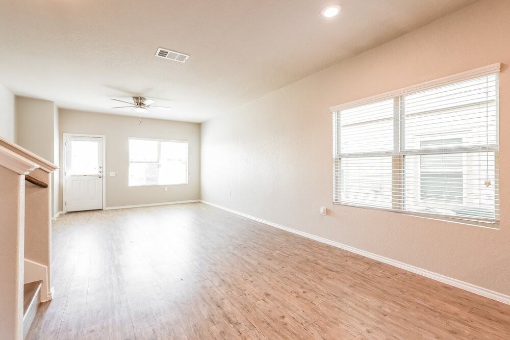 5930 Bridle Bnd - Photo 4 of 17