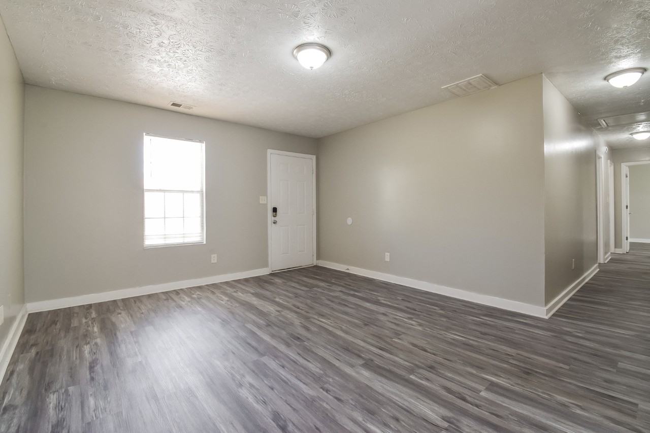 1267 Old Conley Rd - Photo 2 of 15