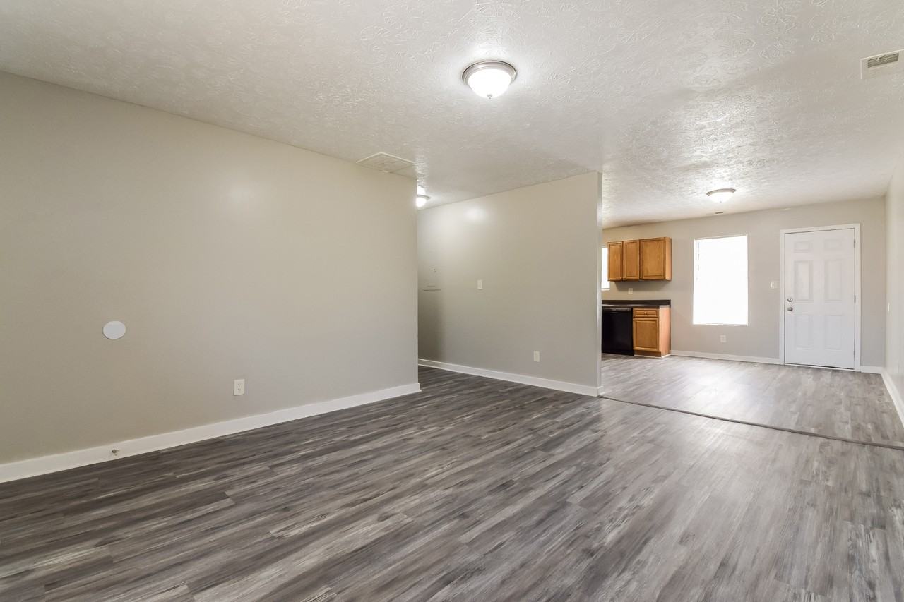 1267 Old Conley Rd - Photo 3 of 15