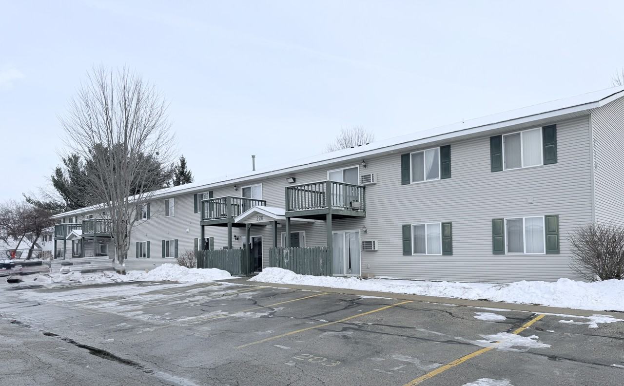 Murdock Apartments - Photo 5 of 26