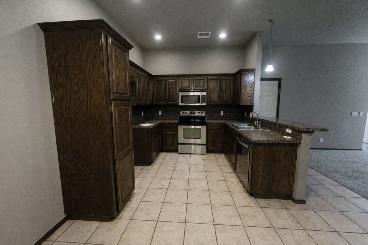 15109 Kyle Dr - Photo 5 of 15