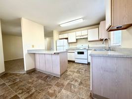 featured image of 5702 5702 - 5710 NE Prescott St.