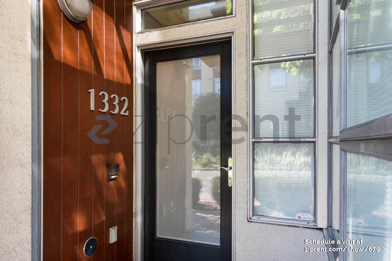 1332 Powell St - Photo 2 of 18