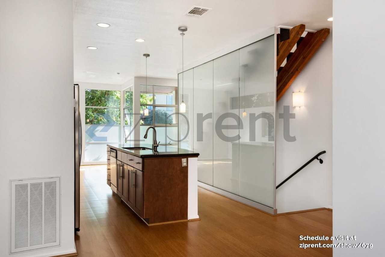 1332 Powell St - Photo 6 of 18