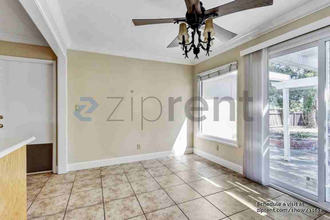 4195 Brookside Dr - Photo 5 of 16