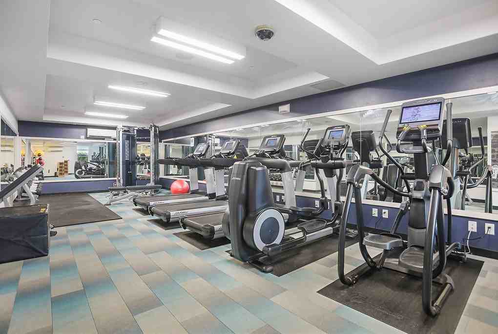 777 Hamilton - Photo 6 of 44