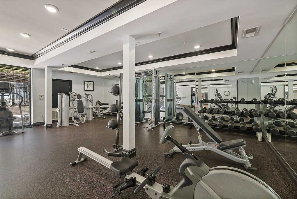 Belmont Station - Photo 5 of 43