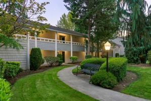 featured image of 9536 Ne 120th St