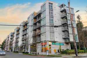 featured image of 2483 Birch Ave N