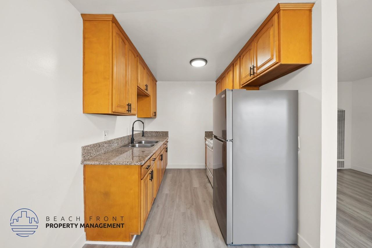 2931 W. 141st Place - Photo 4 of 19