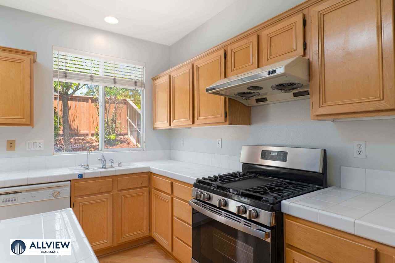 9 Windarbor Ln - Photo 6 of 39