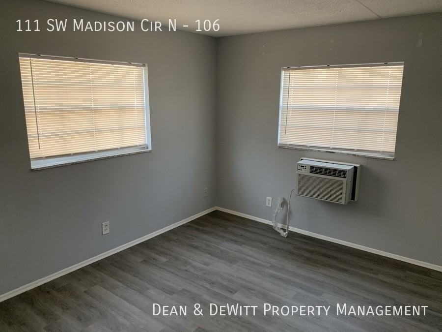 111 Sw Madison Cir N #106 - Photo 7 of 11