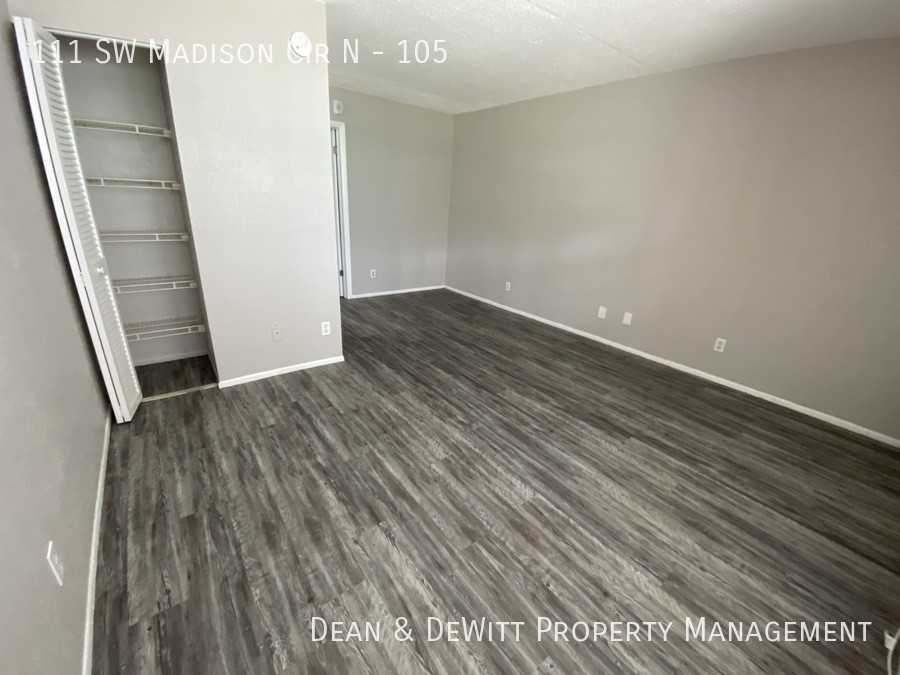 111 Sw Madison Cir N #105 - Photo 6 of 14