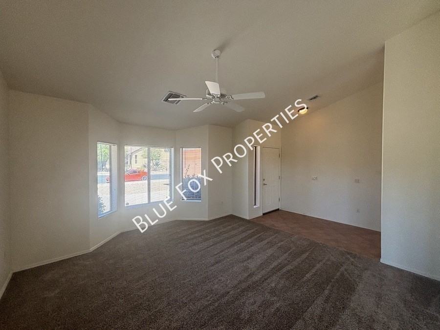 270 E Shore Cliff Pl - Photo 3 of 23