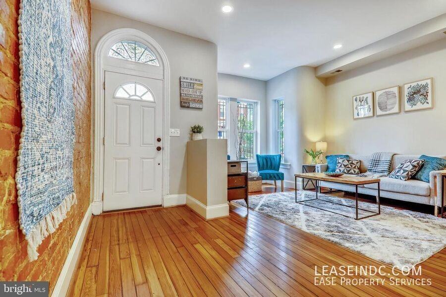 766 Harvard St Nw - Photo 2 of 32