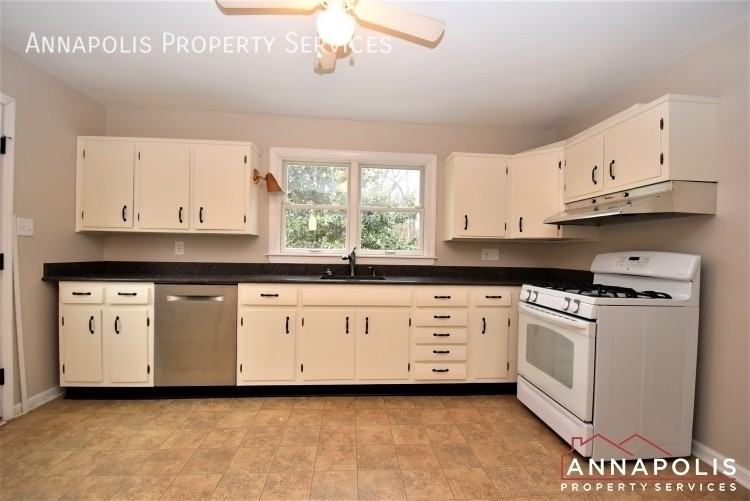 1223 Van Buren Dr - Photo 2 of 27