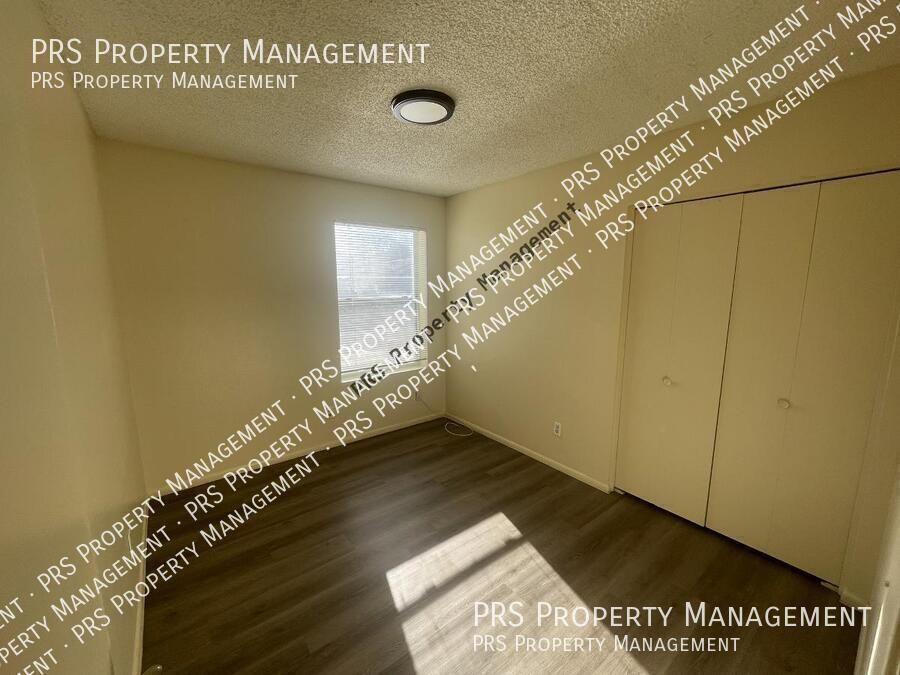 727 S Hartford St #182 - Photo 7 of 11