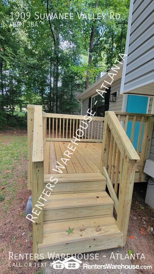 1909 Suwanee Valley Rd - Photo 2 of 19