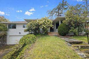 2815 Sw Sunset Blvd - Photo 1 of 1