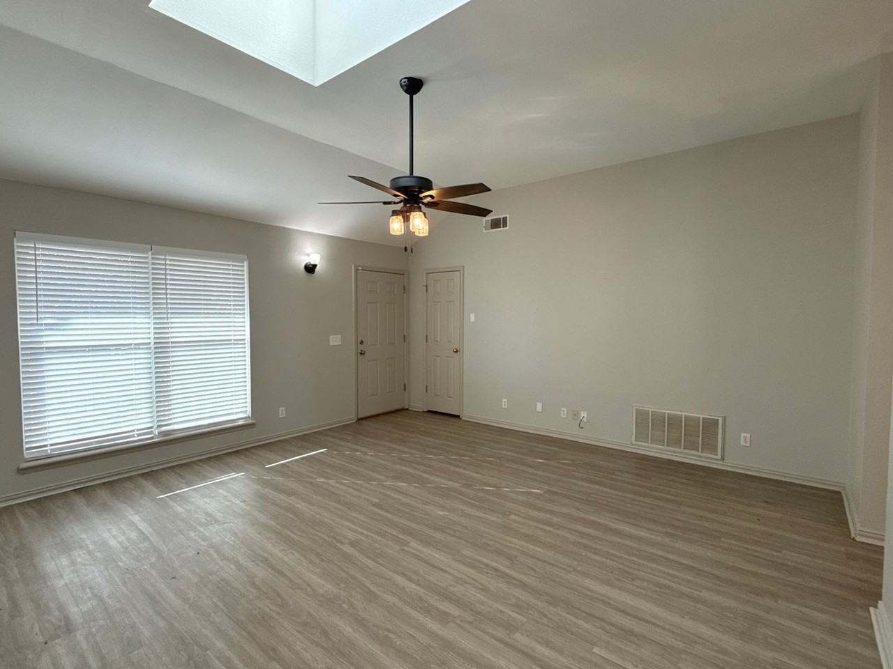 3309 N 7th St - Photo 3 of 19