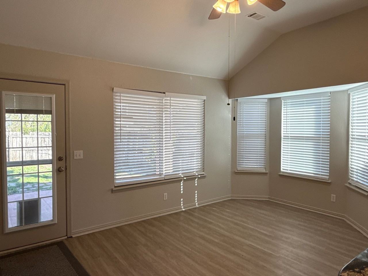 3309 N 7th St - Photo 6 of 19