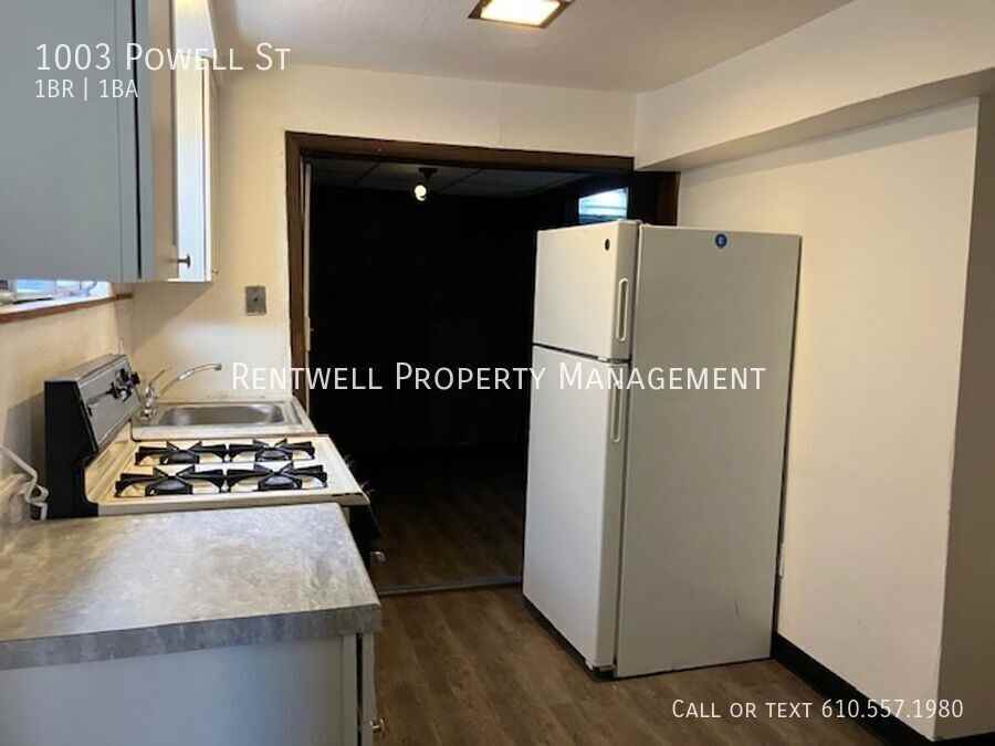 1003 Powell St - Photo 2 of 11