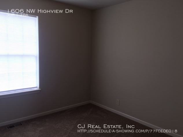 1606 Nw High View Dr - Photo 5 of 9