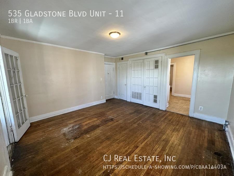 535 Gladstone Blvd #11 - Photo 4 of 10