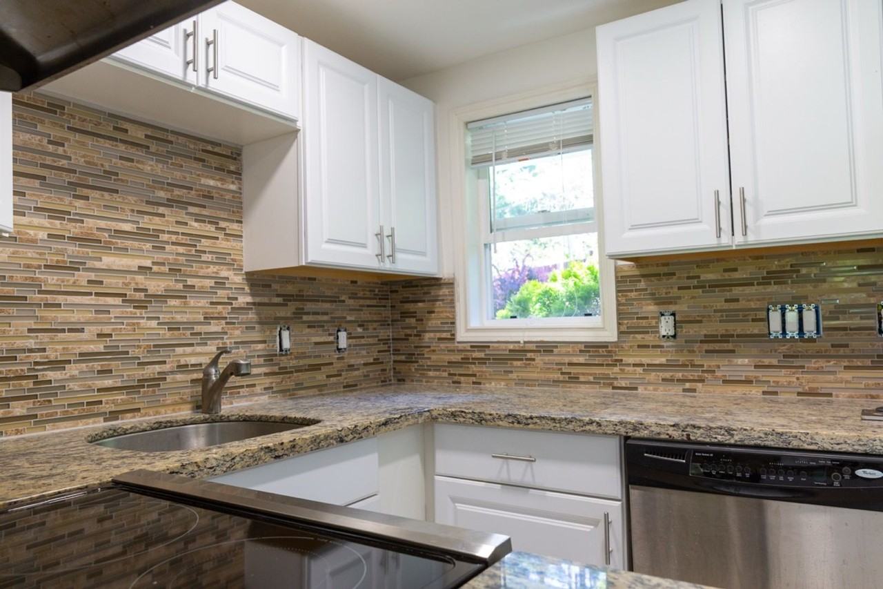 17305 Dayton Ave N - Photo 2 of 18